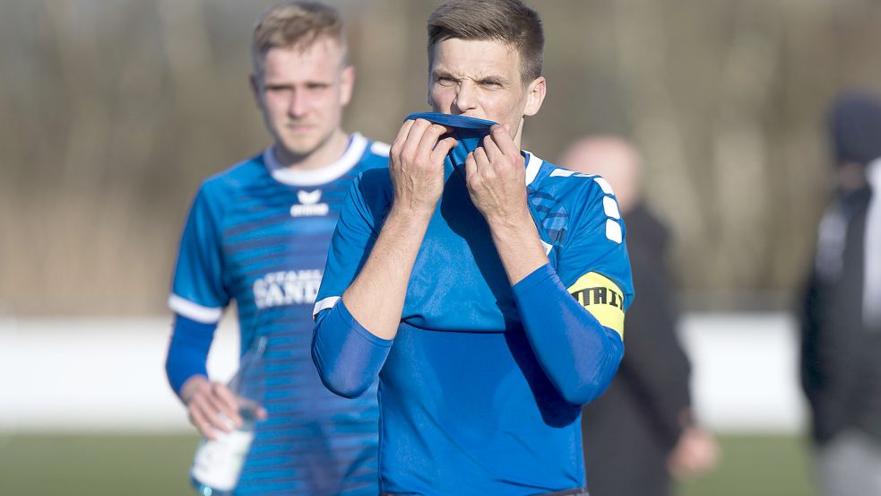 Auch bei Kapitän Bastian Dassel sorgten die jüngsten Testspiele für Frust. Am vergangenen Wochenende gab es neun Gegentreffer gegen zwei Landesligisten. Foto: Doden