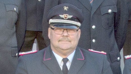 Dietmar Maurach in seiner Uniform. So kannte und schätzte man ihn nicht nur in der Esenser Ortswehr. Foto: Feuerwehr Esens/Archiv