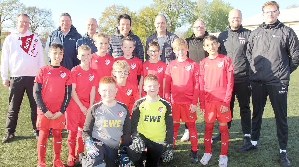 Auf eine gute Zusammenarbeit im Nachwuchsbereich hoffen die Verantwortlichen der Sportvereinigung Aurich und des Jugendleistungszentrums Emsland. Die E1-Jugend kam schon einmal in den Genuss eines Probetrainings unter emsländischer Leitung. Foto: Gerken