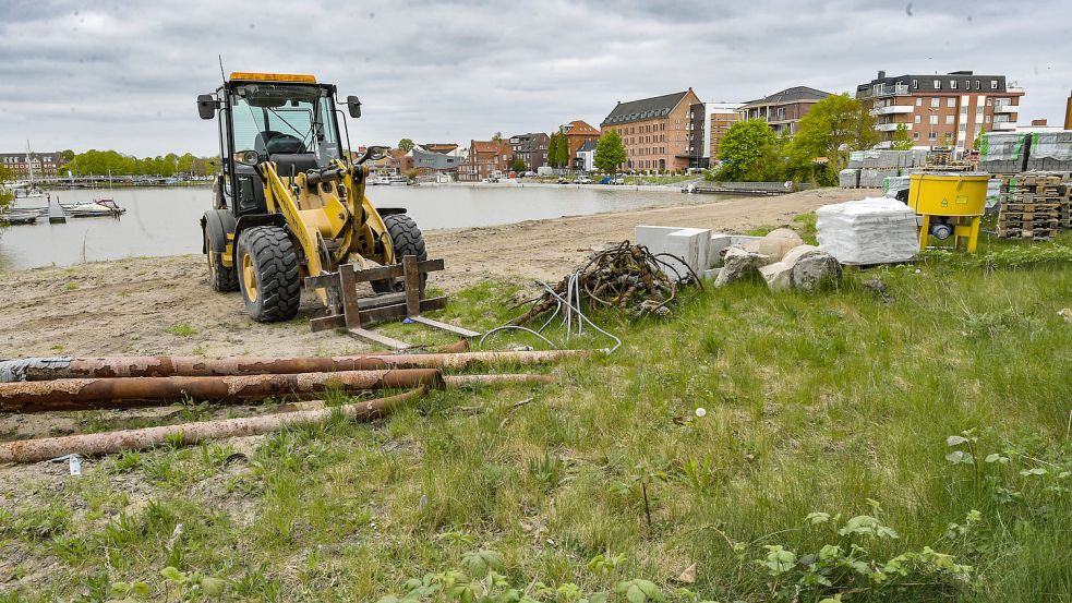 Auf der Baustelle am Hafenkopf wird sich in absehbarer Zeit nichts tun. Foto: Ortgies