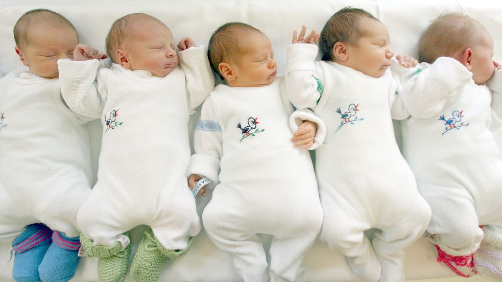 Werden Babys auch nach Schließung der Ubbo-Emmius-Klinik noch in Aurich zur Welt kommen? Foto: Hirschberger/dpa