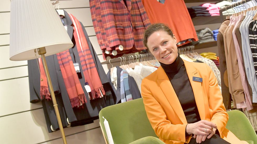 Silomon-Chefin Heida Haltermann freut sich, dass die Kunden bislang weiter Lust aufs Einkaufen zeigen. Foto: Ortgies/Archiv