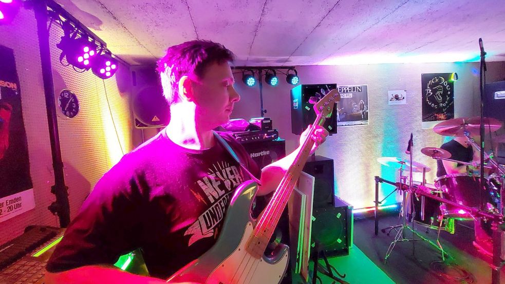 Gregor Wresch ist in mehreren Bands gleichzeitig aktiv. Für den Bassisten ist es wichtig, kreativ zu sein.