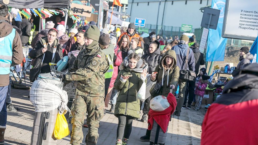 Zahlreiche Ukrainer, vor allem Frauen, Kinder und Senioren, fliehen täglich vor dem Krieg in ihrer Heimat. Viele kommen in Deutschland unter, aber nicht immer unter den besten Bedingungen. Symbolfoto: Hock
