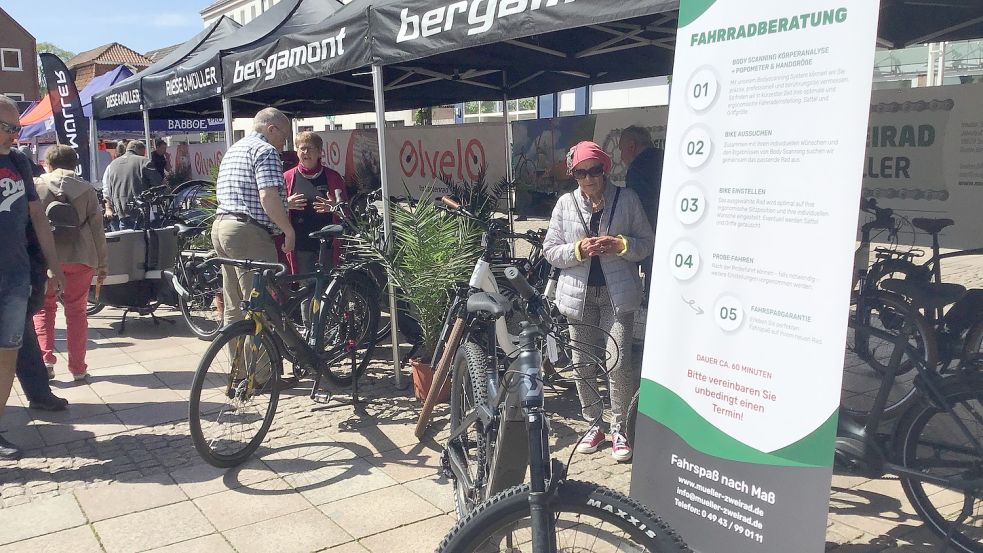 Beratung wird beim Fahrradtag großgeschrieben.