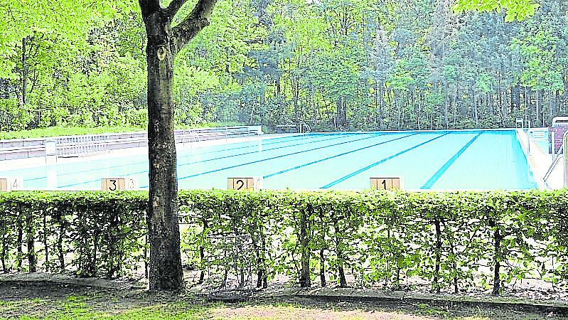 Das Freibad in Papenburg bleibt in diesem Jahr menschenleer. Foto: Archiv/Gerd Schade