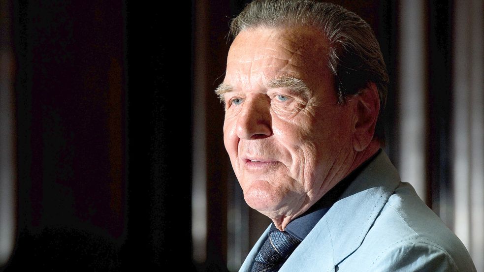 Gerhard Schröder droht eine Vorladung zum Untersuchungsausschuss in Mecklenburg-Vorpommern. Foto: dpa/Julian Stratenschulte