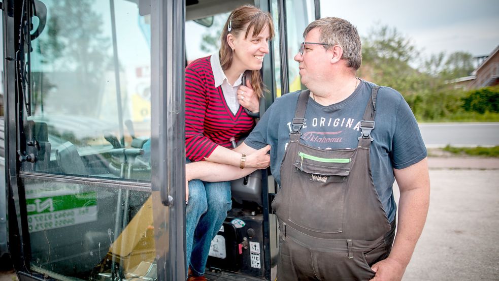 Von nun an wird nur noch beruflich gebaggert: Marianne und Albert Hoofdmann sind privat überglücklich. Foto: Cordsen