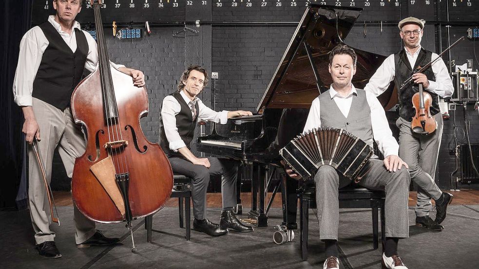 Sie befeuern das Piesberger Gesellschaftshaus: Tango-Legende Carel Kraayenhoff und sein Quartett Foto: Reinout Bos