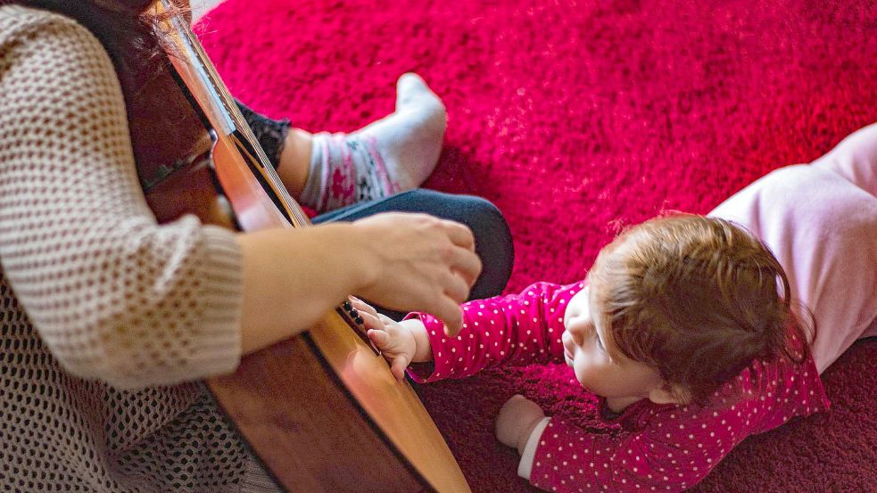 Musik und Sprache spielen in der Entwicklung von Kindern eine besondere Rolle. Doch welche Schlaflieder werden in Ostfriesland gesungen? Symbolfoto: pixabay