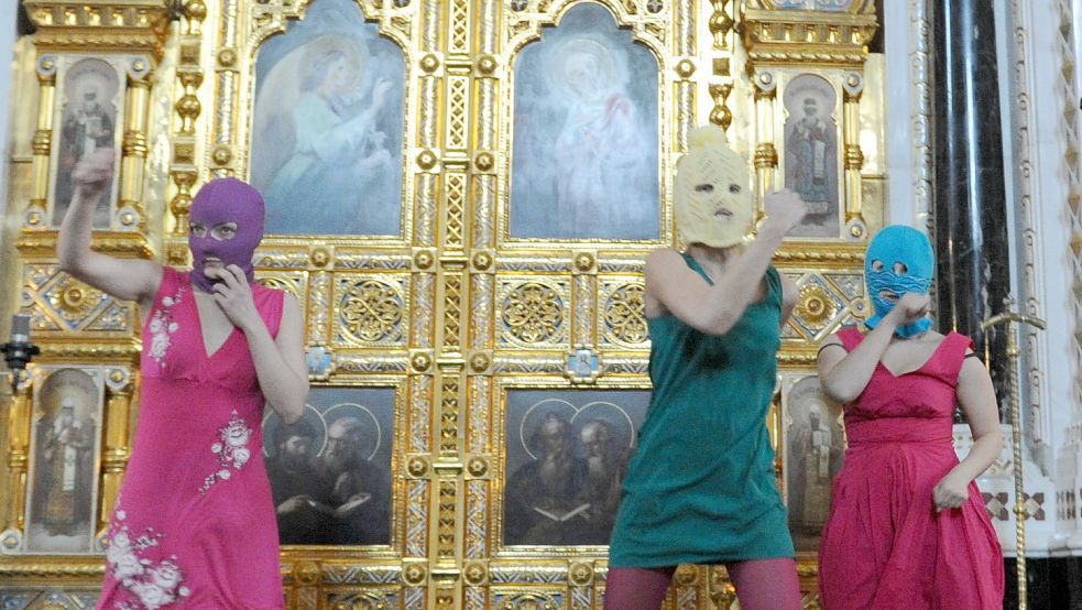 2012 sorgten Pussy Riot mit einem Auftritt in der Christ-Erlöser-Kathedrale in Moskau für internationales Aufsehen. Foto: Mitya Aleshkovsky