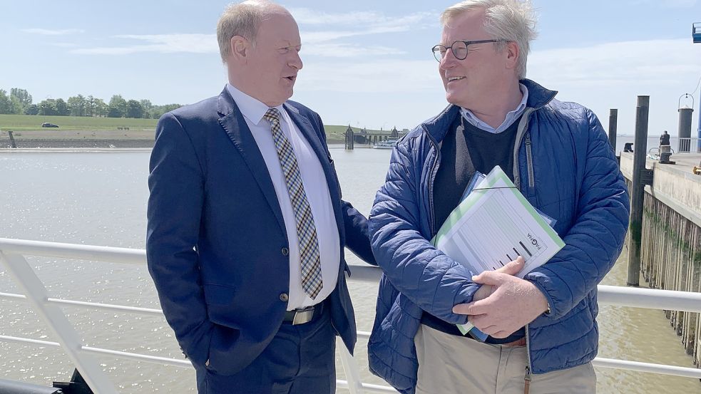 Sind mit der gesamten CDU-Landtagsfraktion zur Klausurtagung nach Borkum gereist: Niedersachsens Finanzminister Reinhold Hilbers (links) und Wirtschaftsminister Bernd Althusmann. Foto: Lars Laue