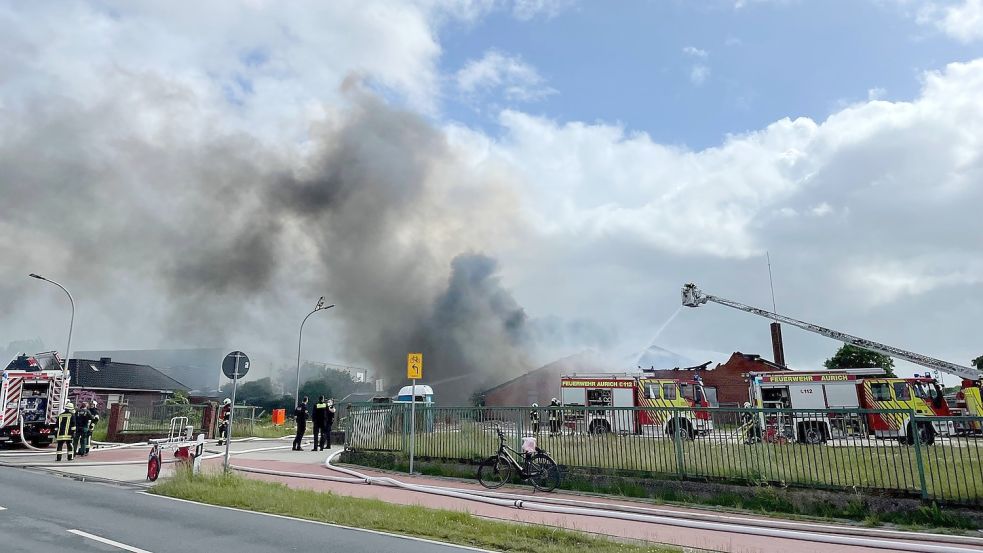 Am vergangenen Freitag war das alte VOST-Gebäude in Brand geraten. Foto: Boschbach