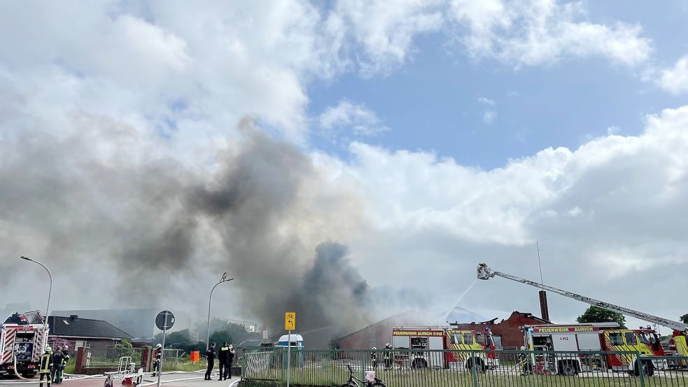 Am vergangenen Freitag war das alte VOST-Gebäude in Brand geraten. Foto: Boschbach