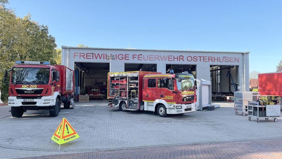 Die Osterhuser Feuerwehr lädt ins neue Gebäude an der Suurhuser Straße ein. Foto: Redenius