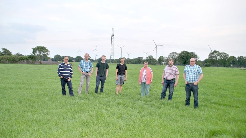 Organisieren und achen in Ulbargen an: (von links) Wolfgang Müller, Friedo Gronewold, Enno Mouson, Lukas Gronewold, Margareta Hinrichs, Hans Freese und Dieter Mouson.