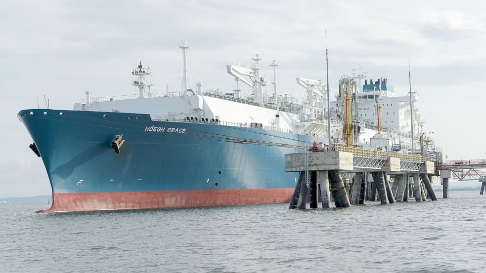Das schwimmende LNG Terminal „Grace“ aus der Höegh-Flotte. Die Ausmaße sind ähnlich der „Esperanza“, die als schwimmendes LNG-Terminal nach Wilhelmshaven kommt. Foto: Höegh