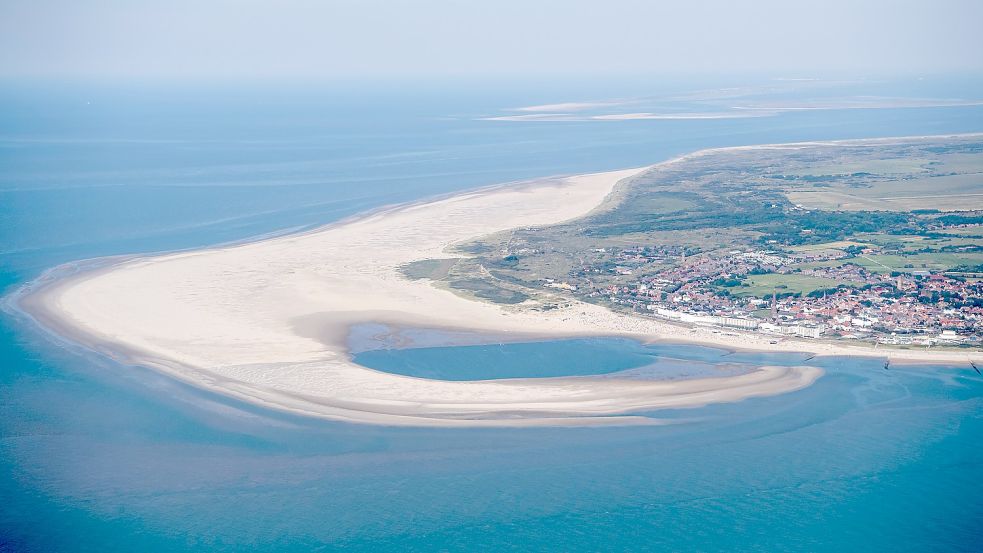 Die ostfriesische Insel Borkum. Foto: Schuldt/dpa