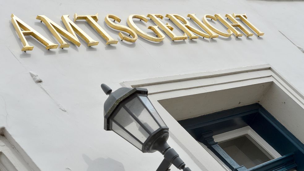 Ein 22-Jähriger Auricher muss sich wegen zweifacher Unfallflucht verantworten. Foto: Ortgies/Archiv