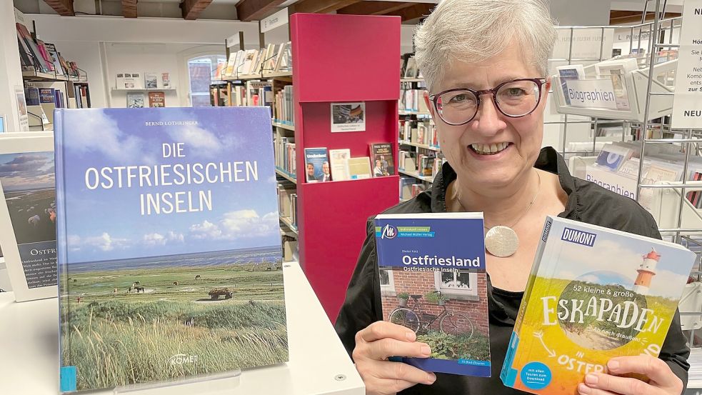 Antje Hamer-Hümmling hat mit dieser Zeitung die Reiseführer für die Region unter die Lupe genommen. Foto: Nording