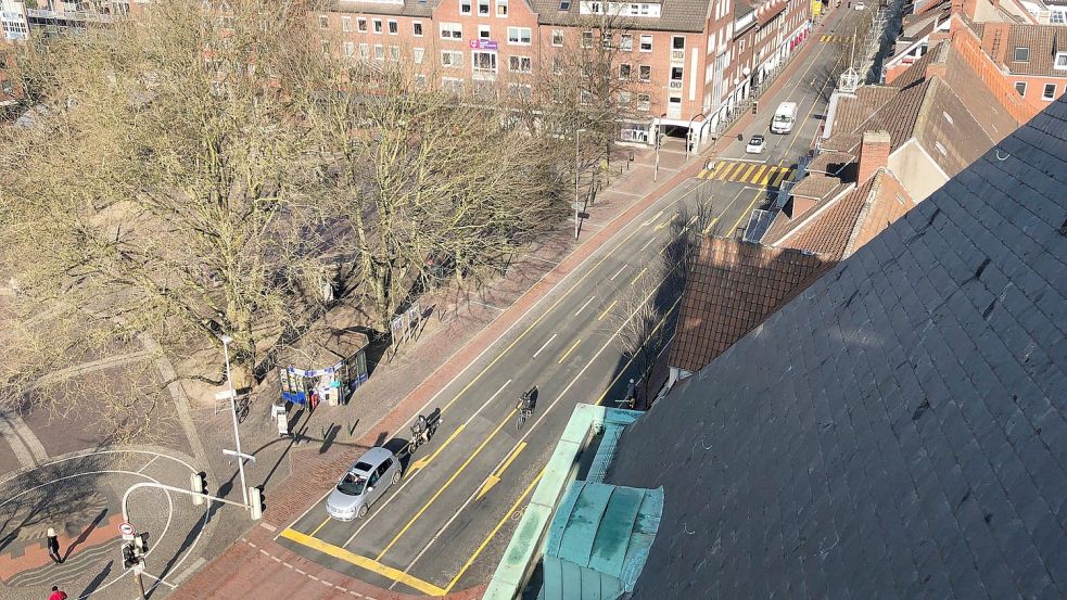 Die Neutorstraße ist Dreh- und Angelpunkt der städtischen Experimente zur Verkehrsberuhigung des Stadtzentrums, die seit dem letzten Sommer laufen. Foto: Tomé