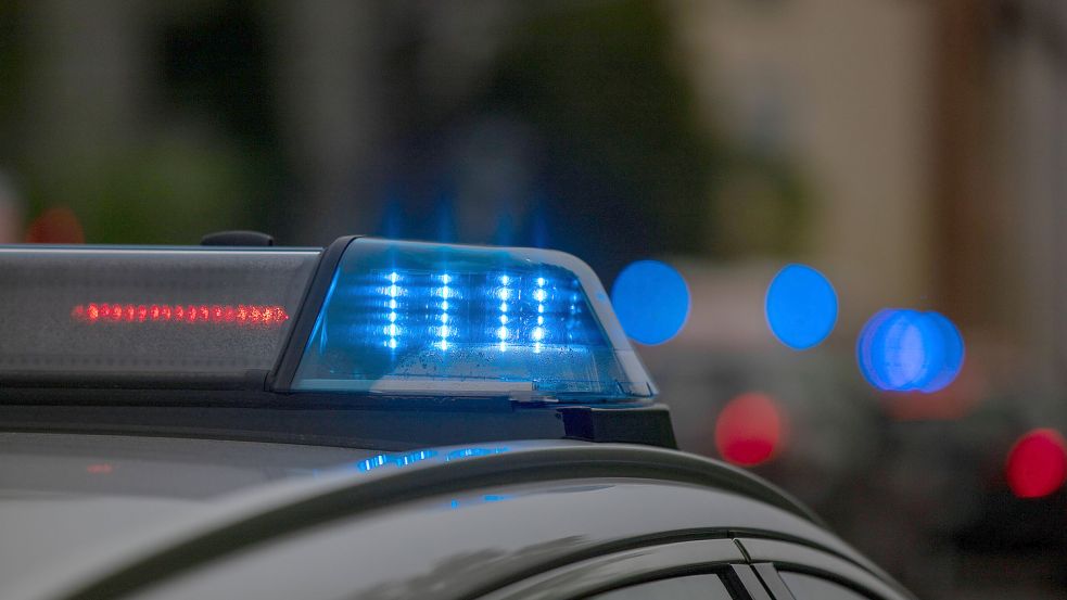 Bei einem Zusammenstoß mit einem Lastwagen zog sich ein 58-jähriger Bremer schwere Verletzungen zu. Foto: IMAGO/DROFITSCH/EIBNER