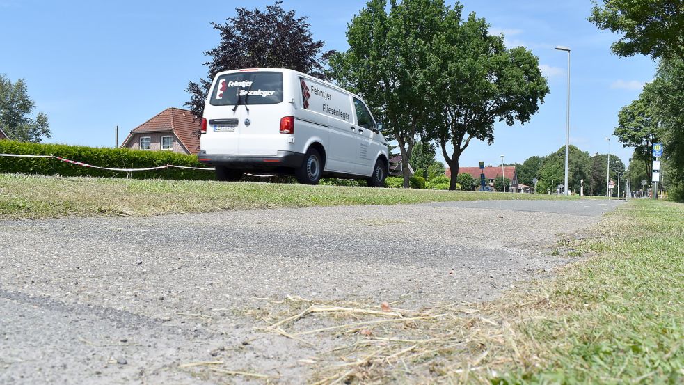 Der Radweg an der Straße Idafehn-Nord in Idafehn wird in den kommenden Tagen saniert. Foto: Zein