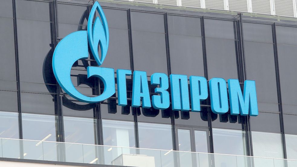 Das Gazprom-Logo ist auf einer Niederlassung des russischen Staatskonzerns in St. Petersburg zu sehen. Foto: Igor Russak/dpa