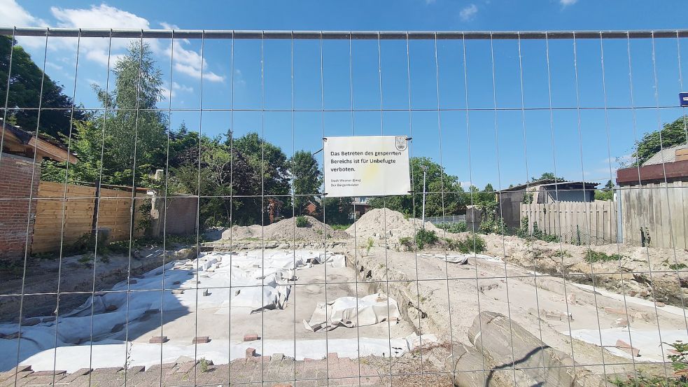 Die Grabungen sind zwar abgeschlossen, das Gelände ist aber immer noch abgesperrt. Foto: Gettkowski