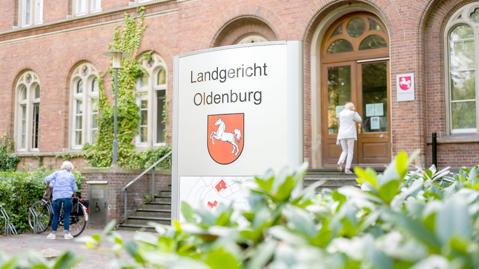 Das Landgericht Oldenburg befasst sich mit Missbrauchsvorwürfen gegen einen Mann aus Schortens. Symbolfoto: DPA