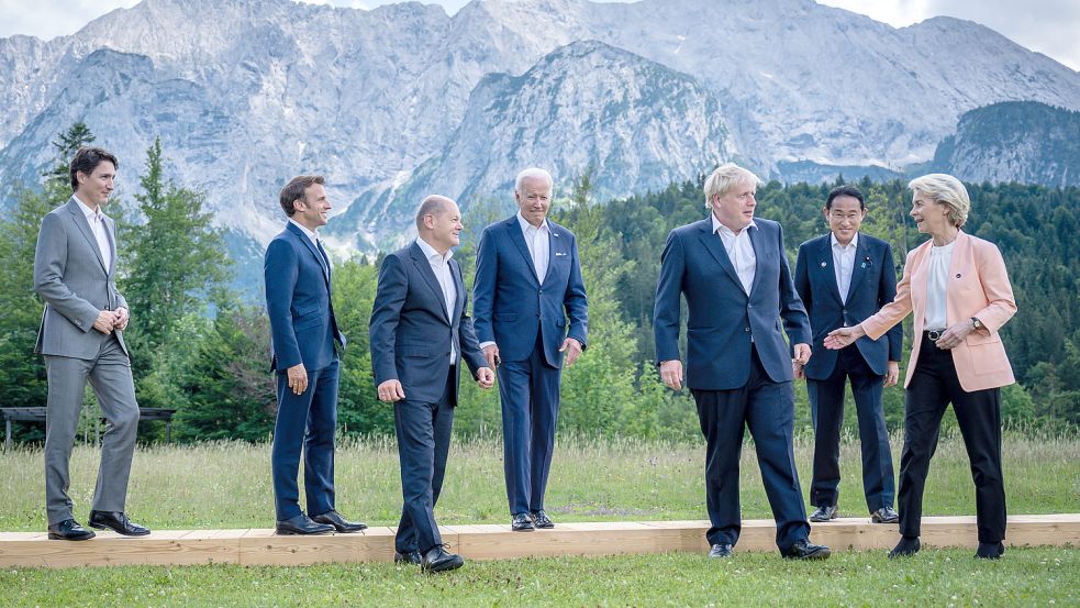 Familienfoto während des G7-Gipfels auf Schloss Elmau. Foto: Michael Kappler/DPA