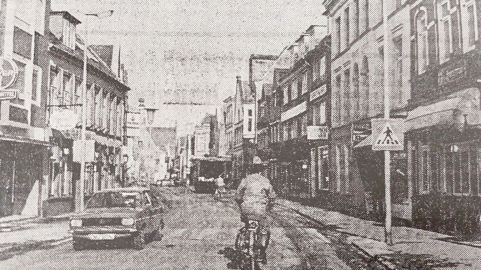 Um die Verkehrssituation in der Friedrich-Ebert-Straße gibt es schon seit Jahrzehnten Streit. Fotos: Archiv