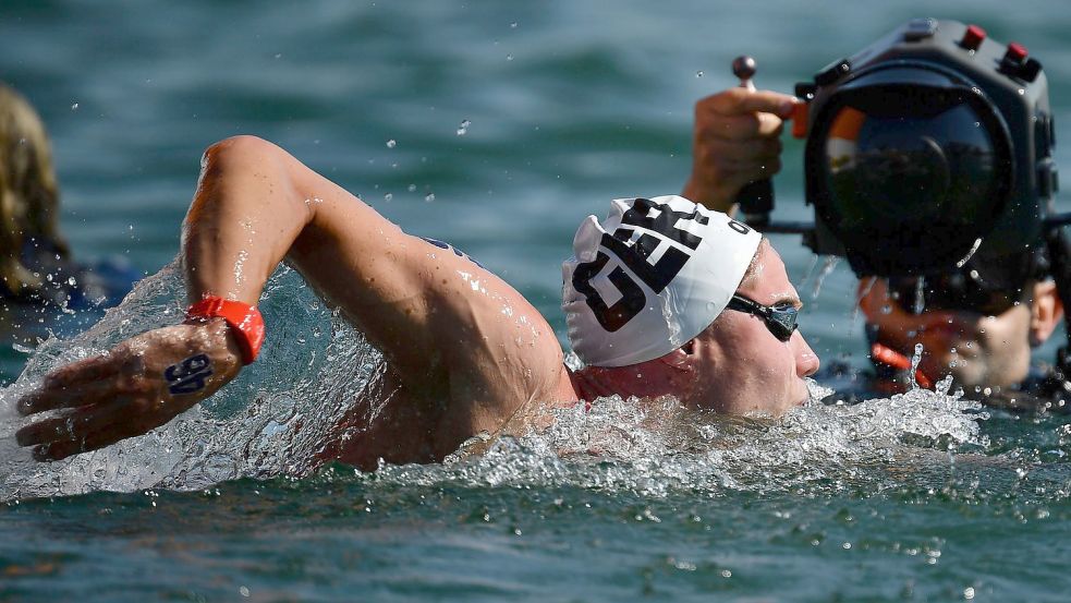Holte im Zehn-Kilometer-Rennen den dritten Platz: Florian Wellbrock. Foto: Uncredited/AP/dpa/Archiv