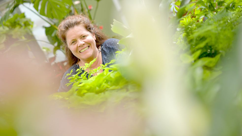 Sylvia Schlink, Floristmeisterin, gibt Tipps für insektenfreundliche Pflanzen. Foto: Ortgies