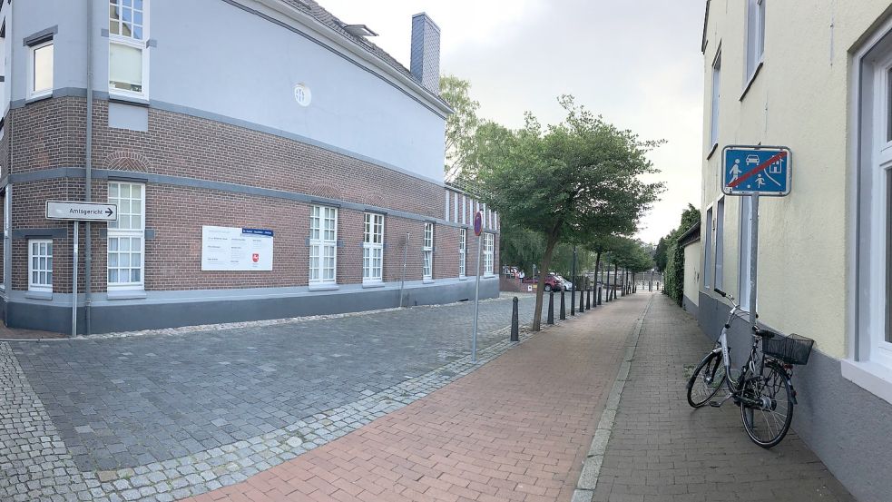 Von der Wörde aus gibt es am Amtsgericht entlang einen freien Blick in Richtung Uferpromenade. Fotos: Ortgies