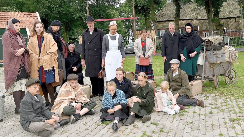 Mit kaum mehr als dem, was sie anhaben, kommen die Flüchtlingsfamilien in Hatshausen-Ayenwolde an. Foto: Stromann