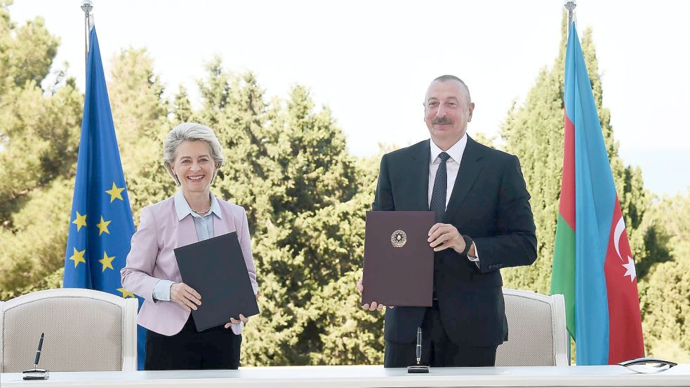 Auf der Suche nach neuen Partnerschaften für die Gasversorgung war Ursula von der Leyen zu politischen Gesprächen in Aserbaidschan. Foto: dpa/Aserbaidschanische Präsidialverwaltung via XinHua