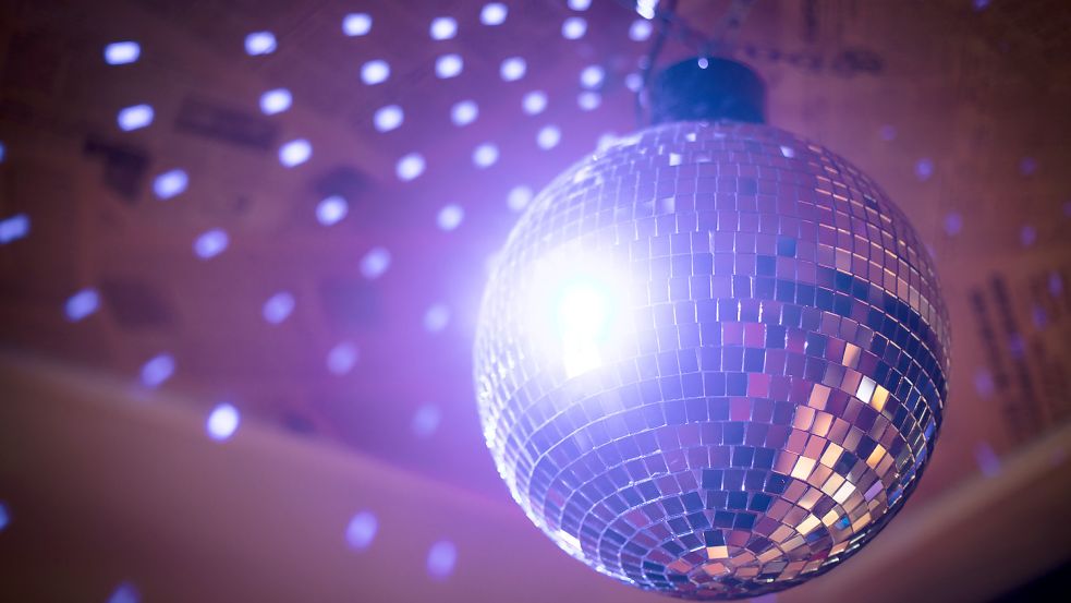 Nach einem Sexualdelikt in einer Bremer Disco sucht die Polizei nach zwei Zeuginnen. Foto: imago images / Panthermedia