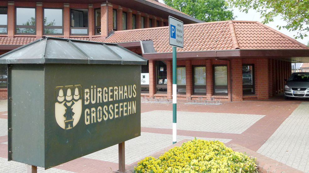 Hinter dem Bürgerhaus feiert die Gemeinde Großefehn Ende August ihr 50-jähriges Bestehen. Foto: Mühring/Archiv