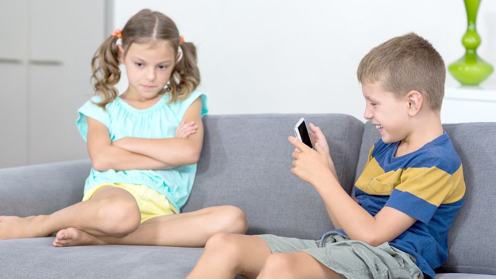 Strukturelle Ungleichbehandlung von Mädchen und Jungen beginnt schon zu Hause. Foto: Imago images/Wavebreak Media Ltd (Symbolbild)