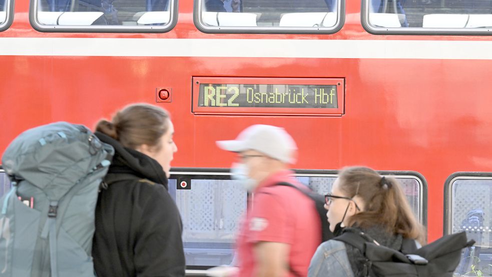 Ende August endet das von der Bundesregierung initiierte 9-Euro-Monatsticket für Bus und Bahn im Nahverkehr. Über Nachfolge-Möglichkeiten wird auch in Niedersachsen momentan viel diskutiert. Foto: Roberto Pfeil/dpa