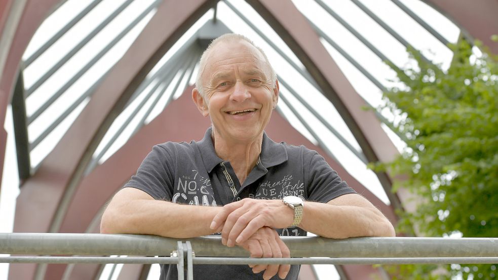 Fritz Eggerstorff ist bereits der sechste Rentner, der beim Klosterverein Ihlow den Bundesfreiwilligendienst absolviert. Foto: Ortgies