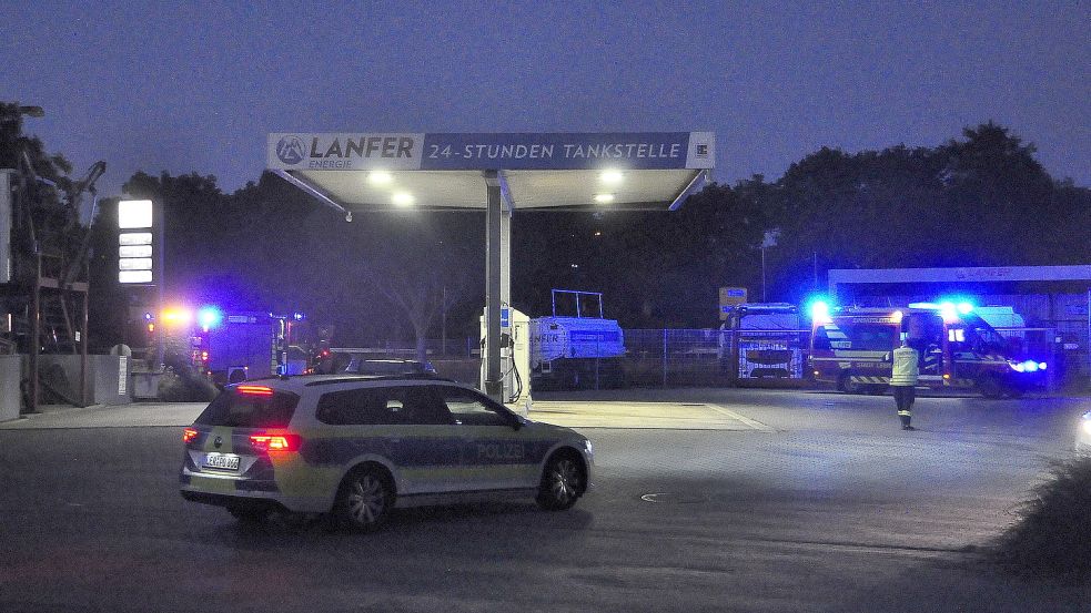 Feuerwehr und Polizei waren vor Ort. Foto: Wolters