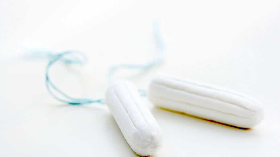 Hierzulande wird immer noch ein Steuersatz auf Menstruationsartikel angerechnet. Foto: imago images/Image Source
