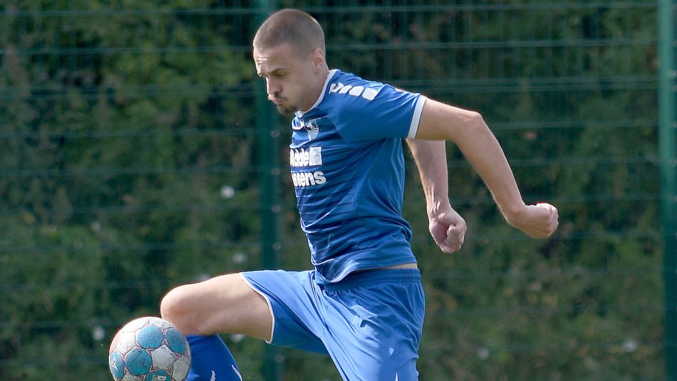 Jan-Hendrik Keiser bewies gegen Großefehn Gefühl im Fuß. Er erzielte mit einem Heber das 1:0 gegen Großefehn. Foto: Doden/Blomberg