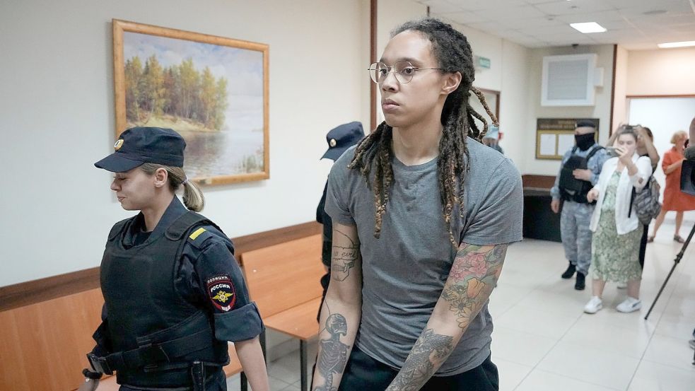 Brittney Griner wurde Anfang August in Russland zu einer langen Haftstrafe verurteilt. Foto: Alexander Zemlianichenko/AP/dpa