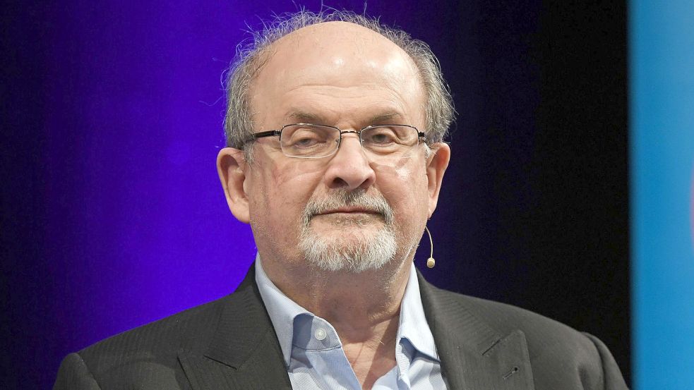 Salman Rushdie ist nicht mehr an ein Beatmungsgerät angeschlossen. Foto: picture alliance / Henning Kaiser/dpa