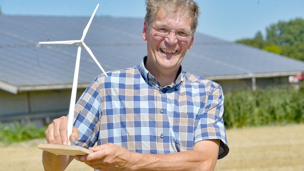 Sonne und Wind: Landwirte wie Wilko de Boer sind in Sachen Erneuerbare voranmarschiert. Foto: Ortgies