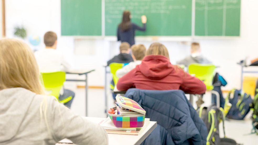 In Niedersachsen werden Forderungen nach einem späteren Schulbeginn laut. Denkbar jedenfalls wäre es, den Unterricht beispielsweise erst um 9 Uhr beginnen zu lassen. Foto: Philipp von Ditfurth/dpa