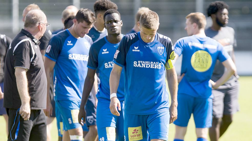 Die Emder Fußballer hoffen nach vier Startpleiten nun auf ein Erfolgserlebnis. Foto: Doden
